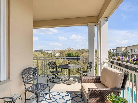 Building Photo - 200 River Landing Dr