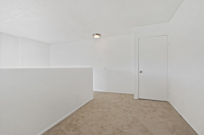 Building Photo - 3685 Watseka Ave