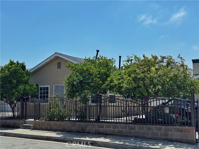 Foto principal - 4790 W 131st St