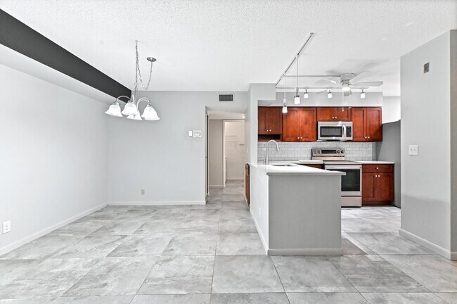 Foto del edificio - 14895 Builtmore Way