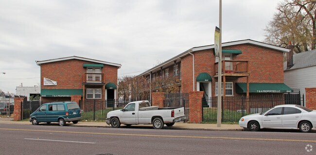 Building Photo - 8440 N Broadway