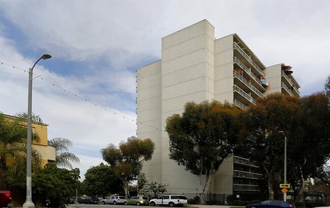 Foto del edificio - 340 S Mesa St