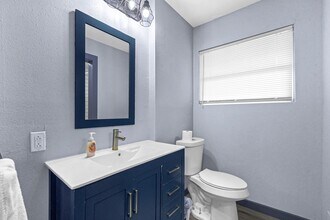 Building Photo - 11103 Greenwillow Dr