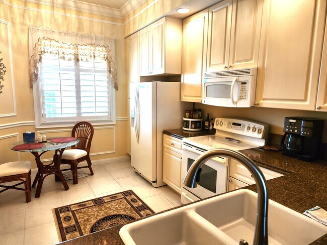 Foto del edificio - 32 Harbour Isle Dr E