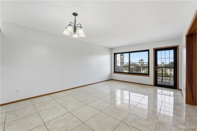 Building Photo - 16 Ashley Dr