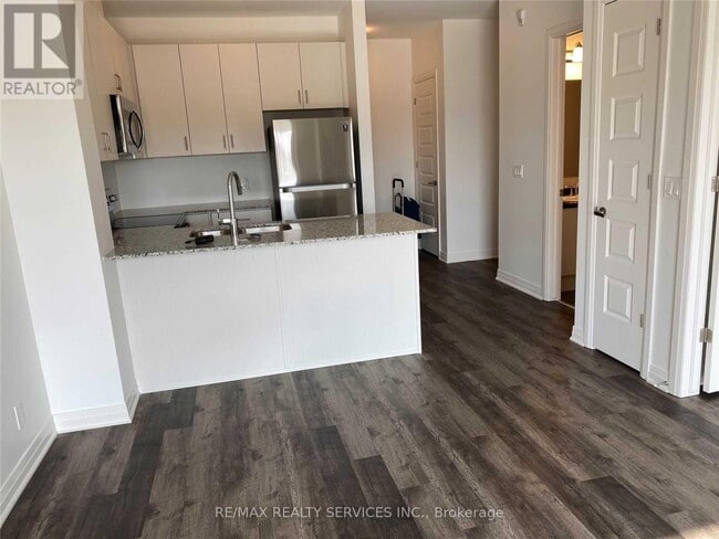 Building Photo - 102 Grovewood Common