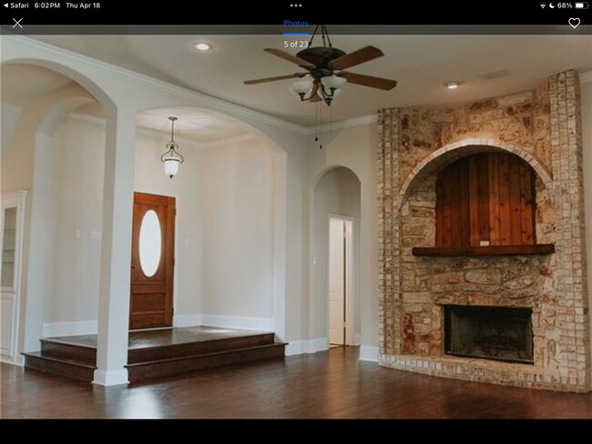 Entryway leading to living room - 3316 Preston Club Dr