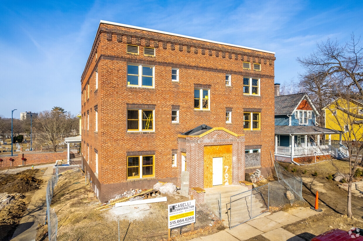 March 2022 - 702 20th St