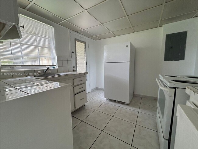Foto del edificio - 11855 NE 19th Dr