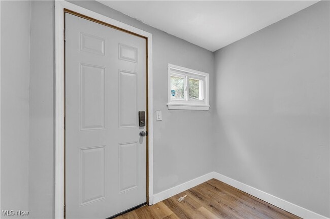 Building Photo - 3277 W 56th St