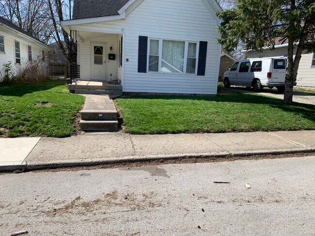 Foto del edificio - 903 W Virginia Ave