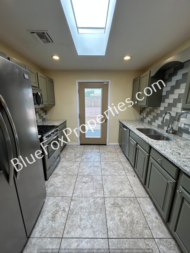 Foto del edificio - 1410 E Miles St