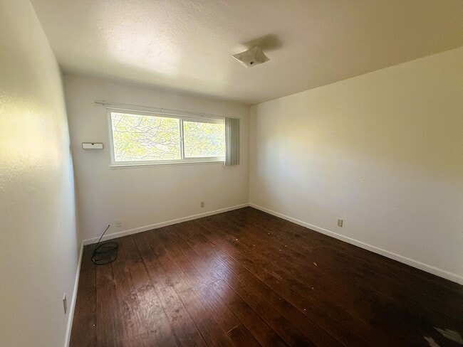 Foto del edificio - 2029-2035 Key Blvd