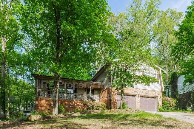 Foto del edificio - 11313 Mountain Crest Dr SE