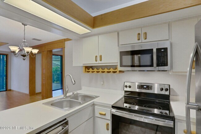 Building Photo - 2970 Ravines Rd