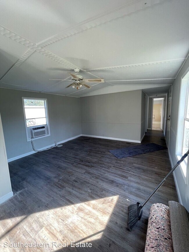 Foto del edificio - 3 br, 2 bath House - 50 Lori Lane