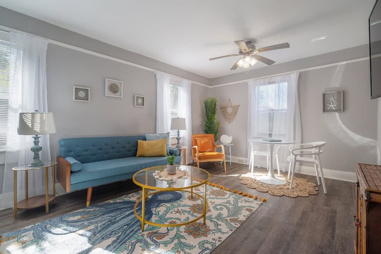 Foto principal - 5706 N Suwanee Ave