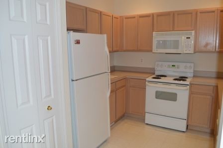 Building Photo - 2 br, 1.5 bath  - 116 West Rd