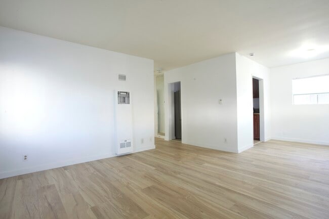Foto del edificio - 1199 N Normandie Ave