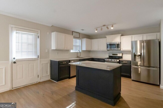 Foto del edificio - 5920 Seabright Ln