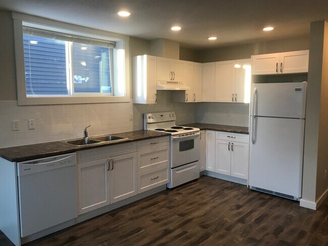 Photo du bâtiment - 1640 A-16487 87 Ave