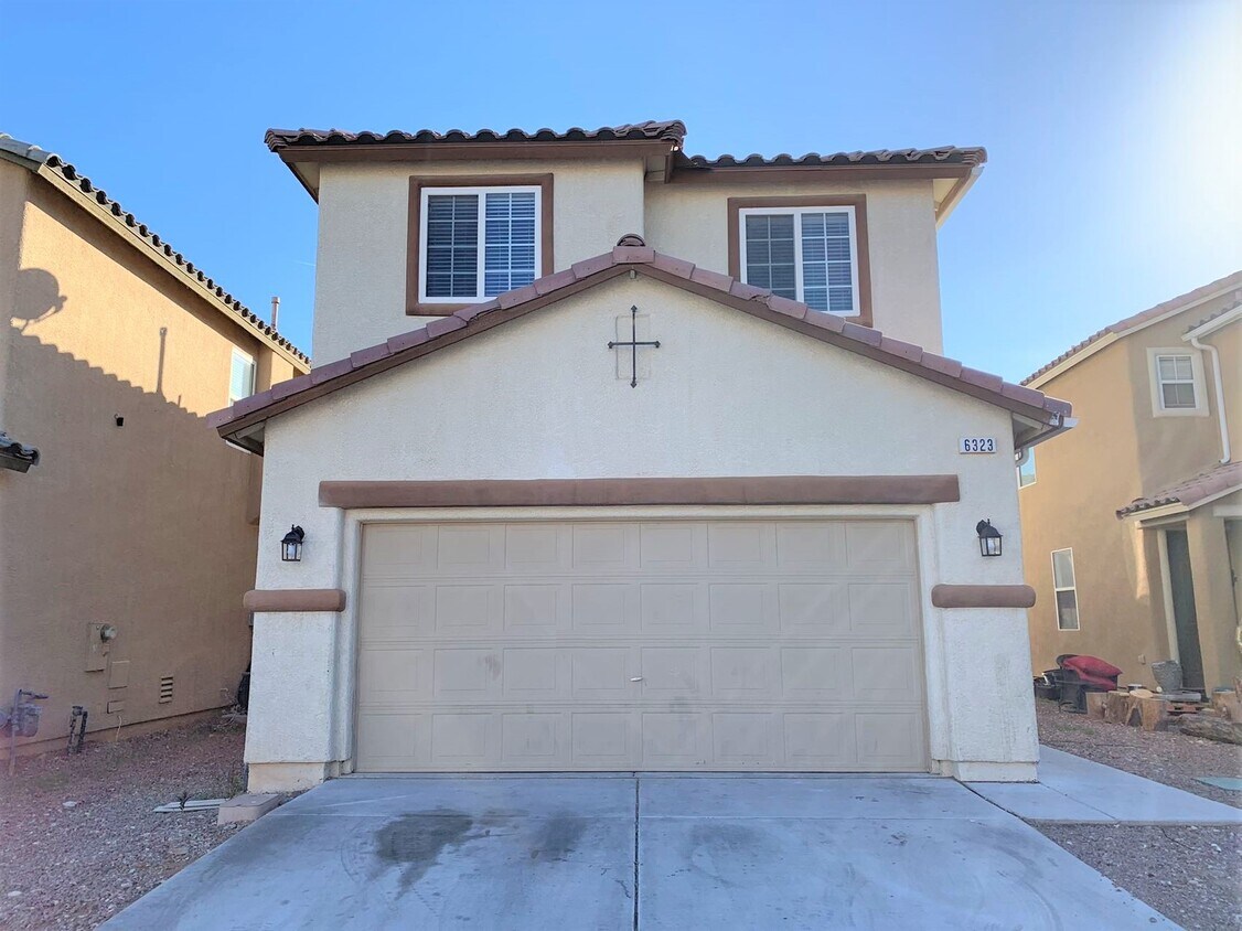 Foto principal - 6323 Alpine Tree Ave