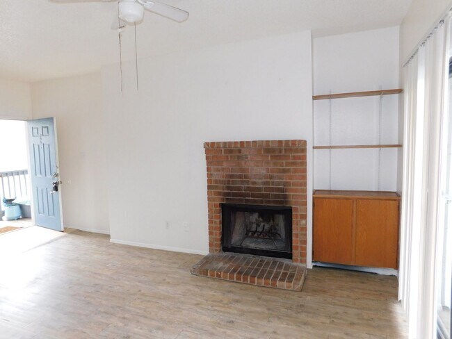 Foto del edificio - 2509 W Slaughter Ln