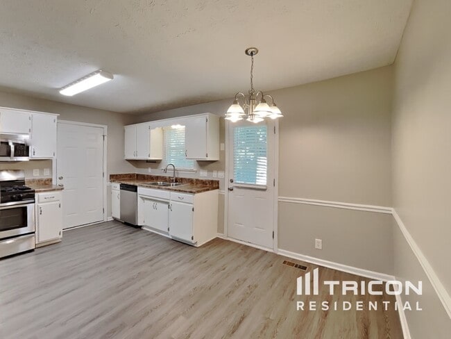 Foto del edificio - 1526 Amberwood Cir