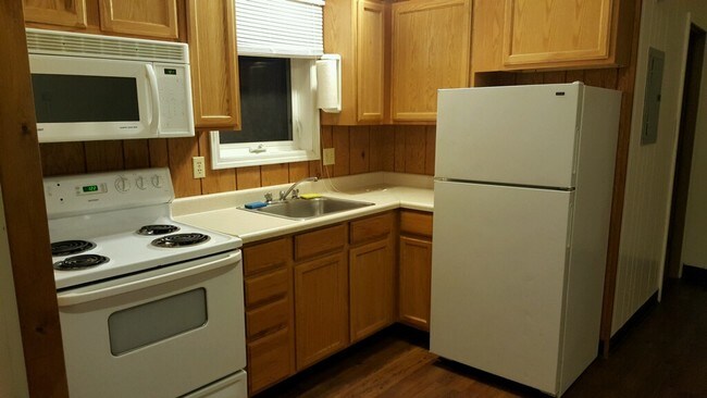 Foto del edificio - 1472 Chena Point Ave