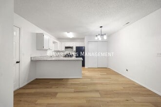 Building Photo - 2967 W Glen Meadow