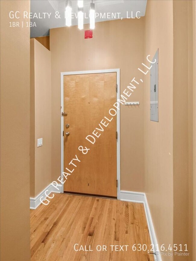 Foto del edificio - ***AVAIL 06/15/2024 / LOOP LOCATION / 1 BD...