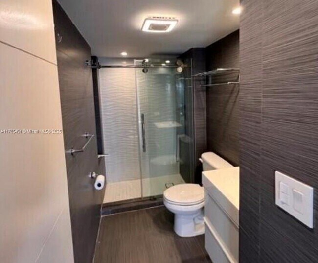 Foto del edificio - 2780 NE 183rd St
