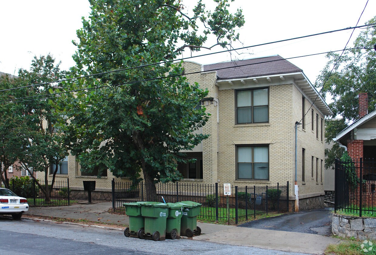Primary Photo - 398 NE Parkway Dr
