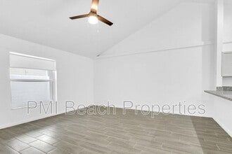 Building Photo - 13729 Yarmouth Dr