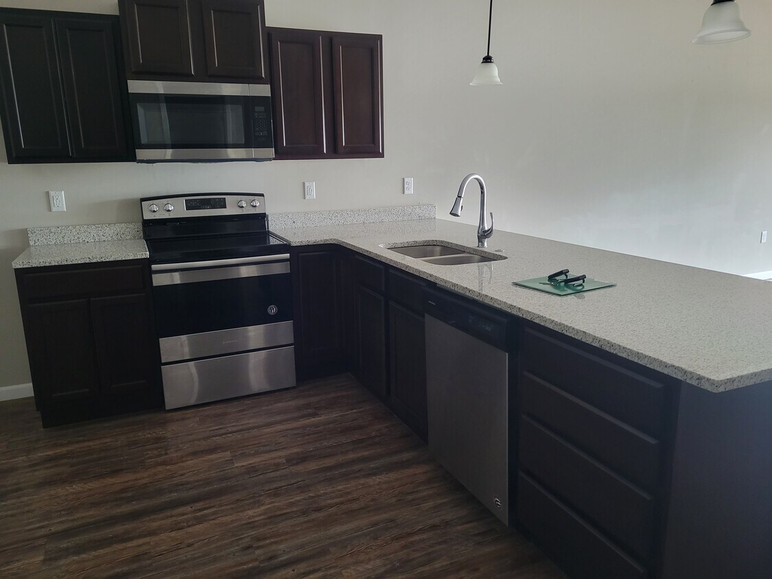 451 S Longbranch Dr, Maize, KS 67101 Townhome Rentals in Maize KS