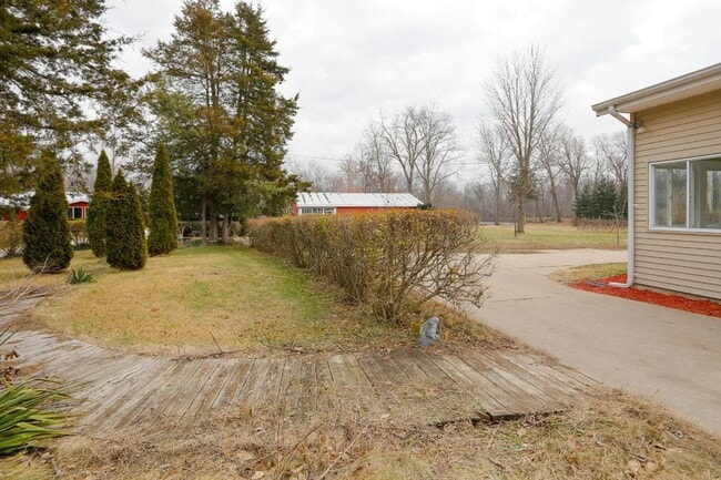 Building Photo - 60341 Constantine Rd