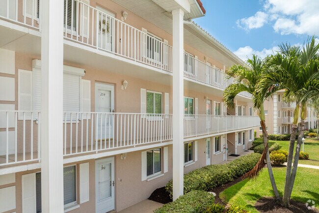 5950-5980 Amherst Dr Naples, FL 34112-8816 - 5950-5980 Amherst Dr