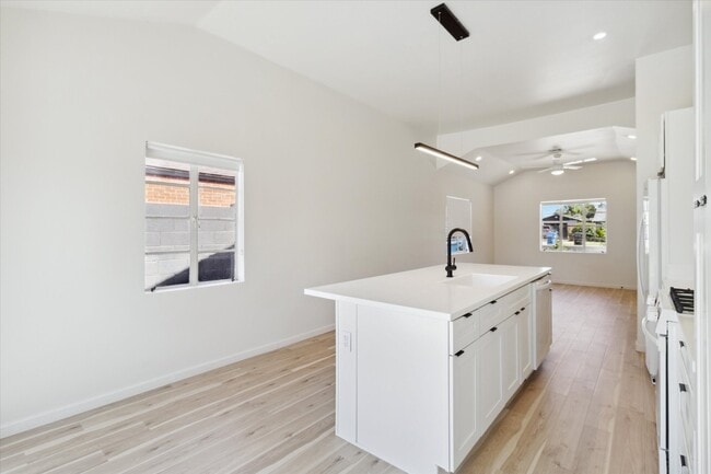 Photo - 347 W Roma Ave House