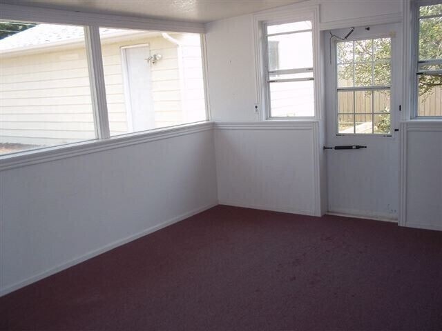 Building Photo - Quaint 3 bedroom ranch