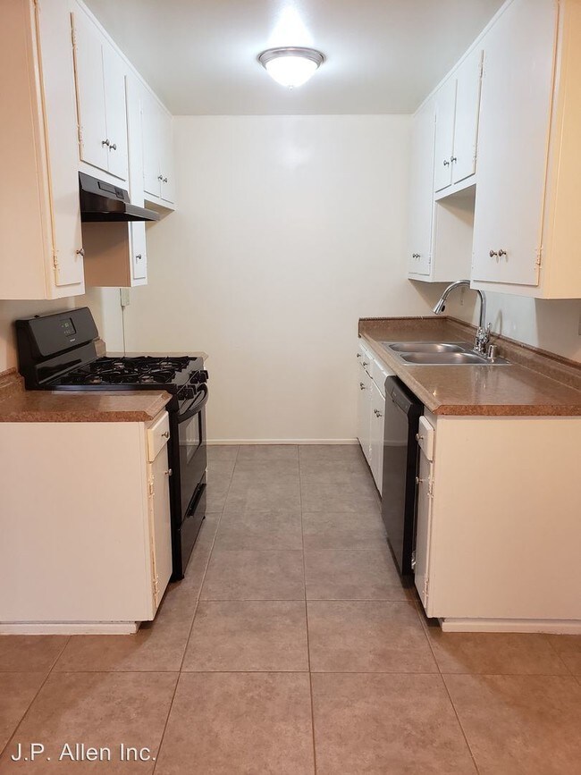 Foto del edificio - 631 E Orange Grove Ave