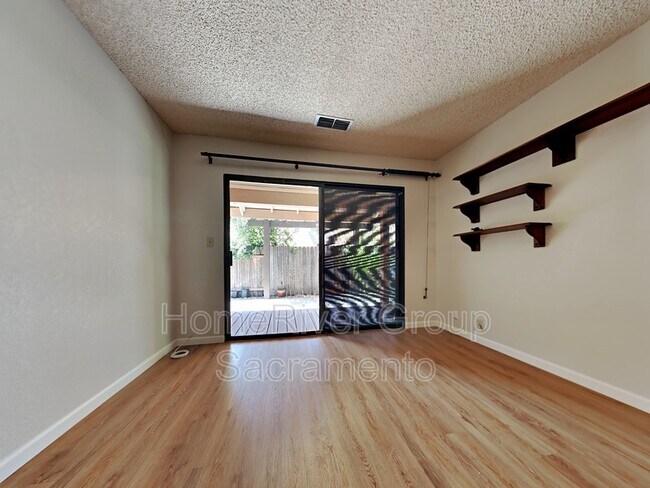 Building Photo - 5504 Sequoia Cir