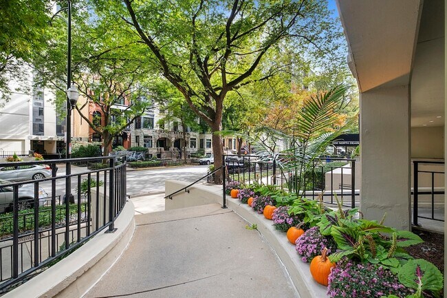 Foto del edificio - 1340 N Dearborn St