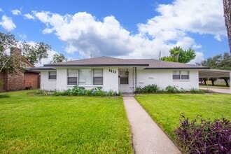 Building Photo - 5429 De Lange Ln