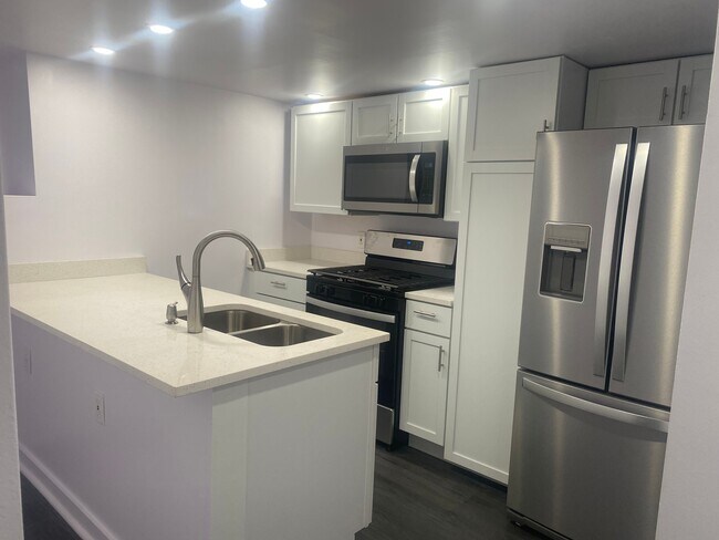 Foto del edificio - 6042 Sawyer St