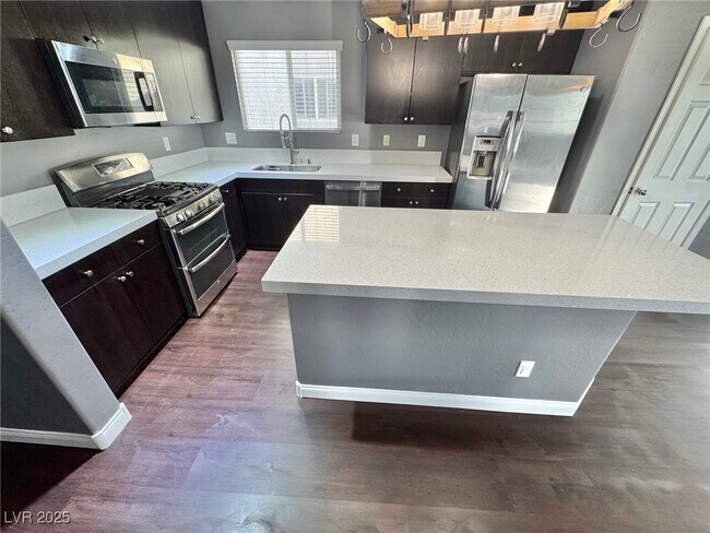 Foto del edificio - 7304 Sterling Rock Ave