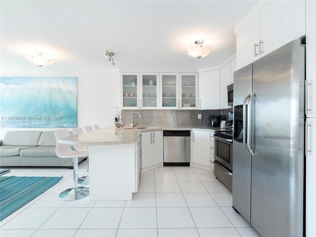 Building Photo - 7135 Collins Ave