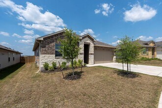 Building Photo - 381 Evergreen Sumac Lp