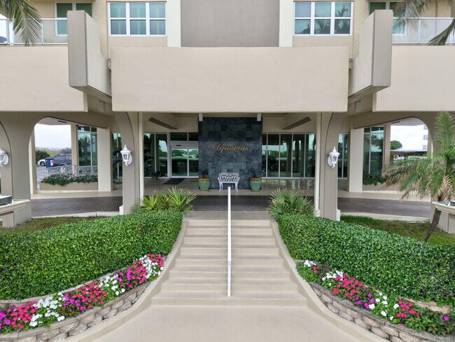 Building Photo - 5440 N Ocean Dr