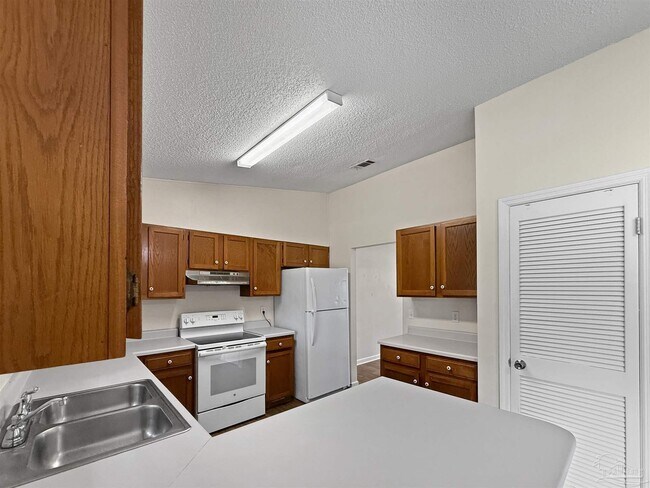 Foto del edificio - 7055 Jasper St