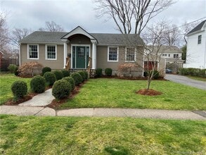 Building Photo - 227 Partridge Ln